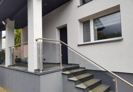 Glass for Balustrades – Which One to Choose: Laminated or Tempered?