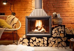 Jak správně namontovat nové žáruvzdorné sklo do krbu?