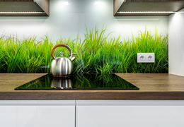 Jakie szklane panele kuchenne wybrać?