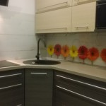 Szklany panel w kuchni Irwar